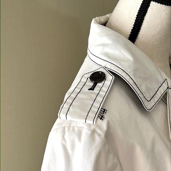 Banana Republic Trench Coat - Picture 11 of 13